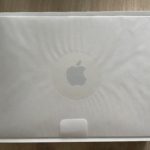 unboxing MacBook Air M2